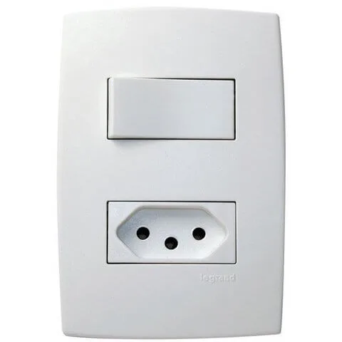 Conjunto Interruptor 10A + Tomada 2P+T 10A 4x2 Pial Plus