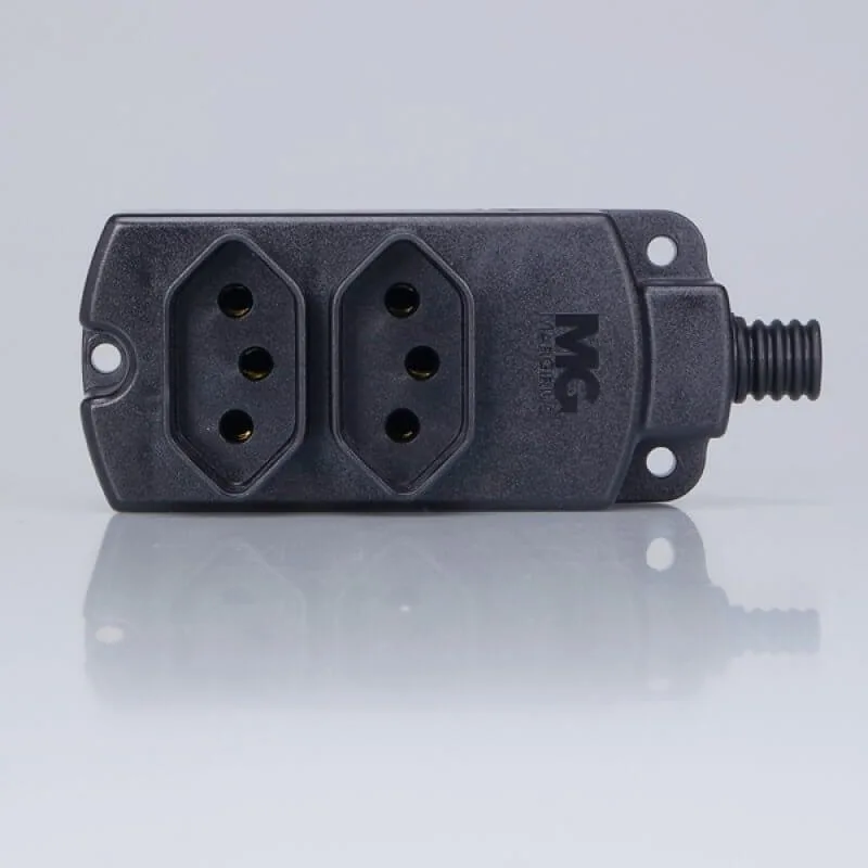 Tomada Régua Barra Multipla Com Duas Tomadas 2P+T 20A Preto Margirius